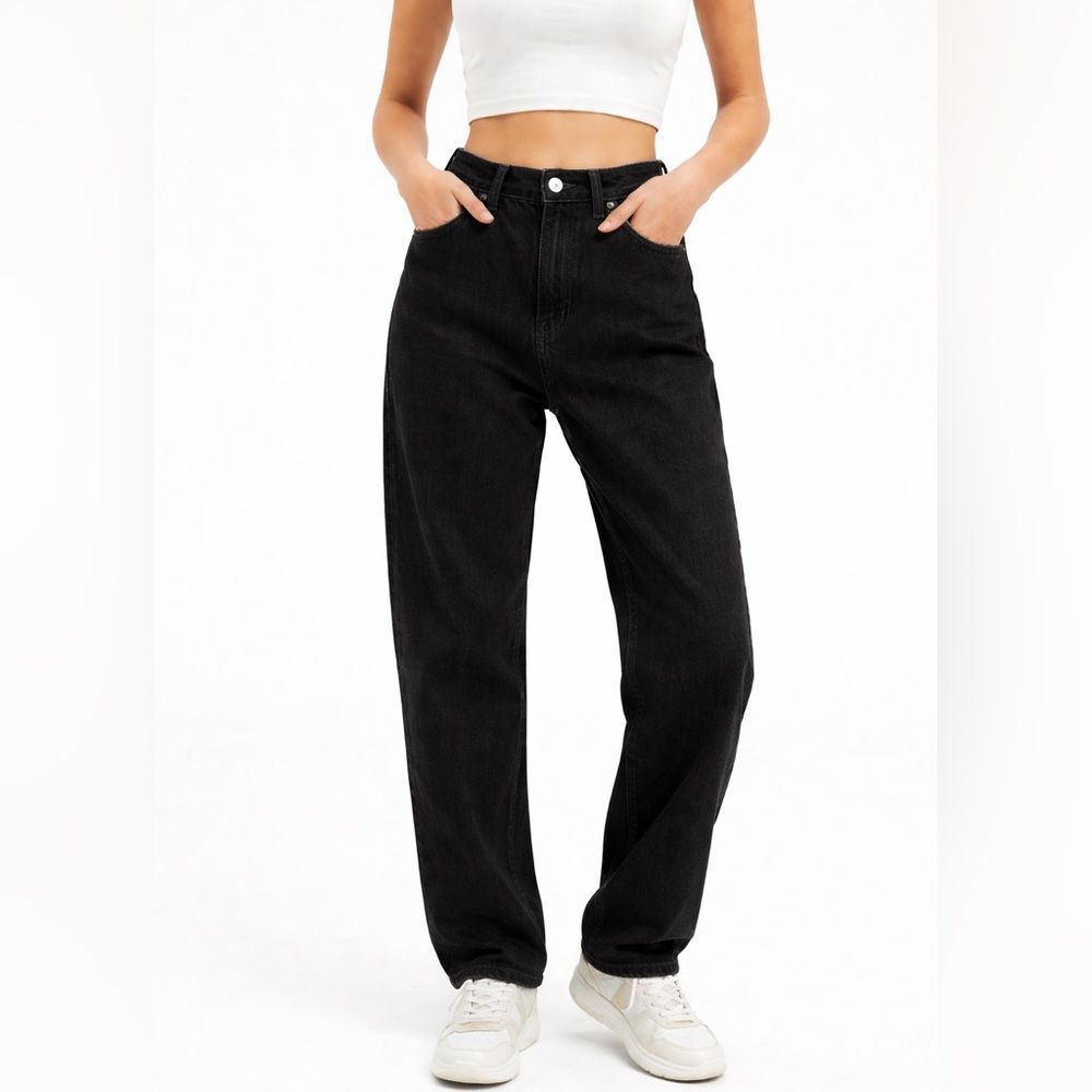 Bershka Denim Women's100% Cotton Mom Hi Waist Jeans in Black Size 4